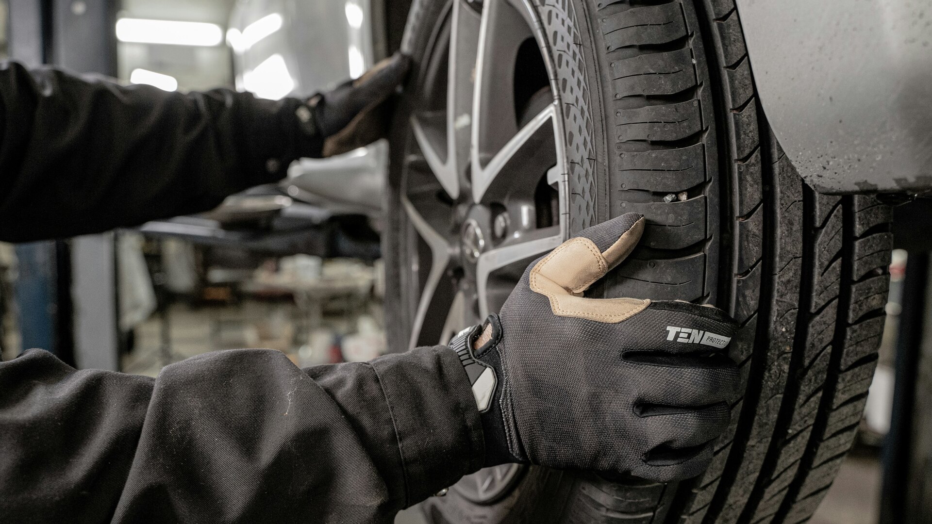 Reifenservice in der Saison mit gelagerten Reifensätzen